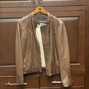 Leather jacket in excellent condition size xl